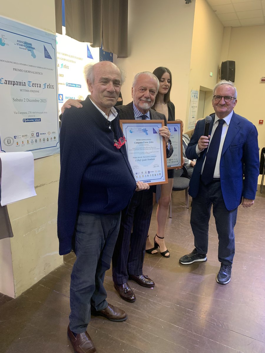 Viva il Professor Trombetti premiato con il Campania Terra Felix 👏