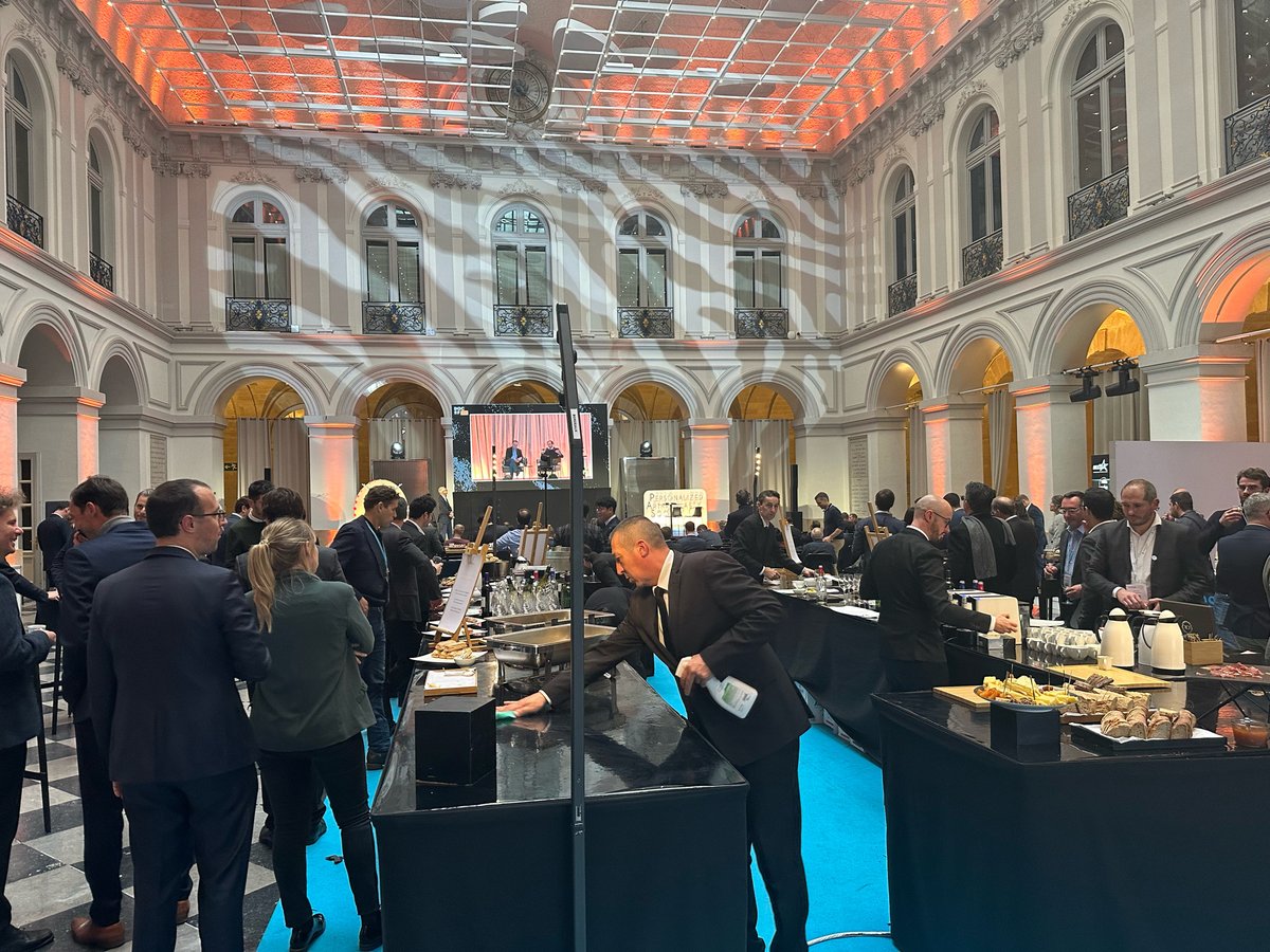 PASArthroplasty's tweet image. Lunch has wrapped up at #PAS23 and we now head into the last afternoon of our first ever in-person annual meeting!