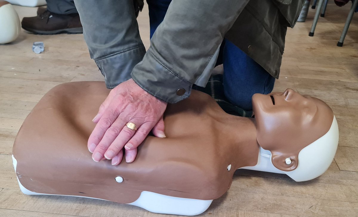 It's our last #CPR & #Defibrillator training today! Hopefully #Rudolph won't need any assistance from the 24 trained today in #SuttonColdfield ! @counts_cpr @OFFICIALWMAS @trust_sutton @AndrewmitchMP @Mayor_RoyalSC @FastaidCFR #G3 #AED #VOLUNTEERS @WELMedical #zoll