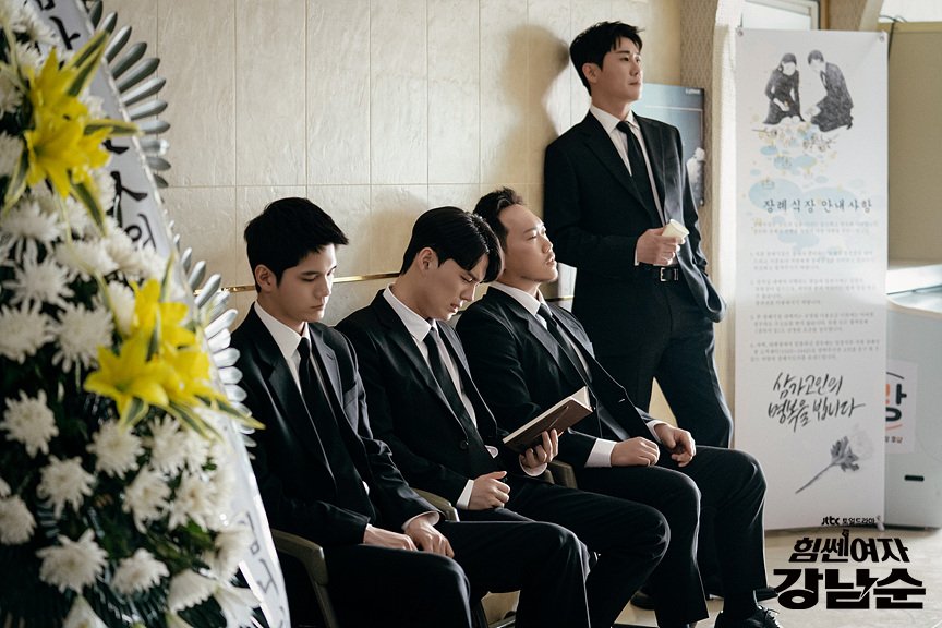 seongwsu's tweet photo. Shared glimpses that capture the essence of intensity and breath-stealing moments. In these snapshots, emotions weave a tapestry that draws viewers into the storyline. https://t.co/g0C8I1YcAi