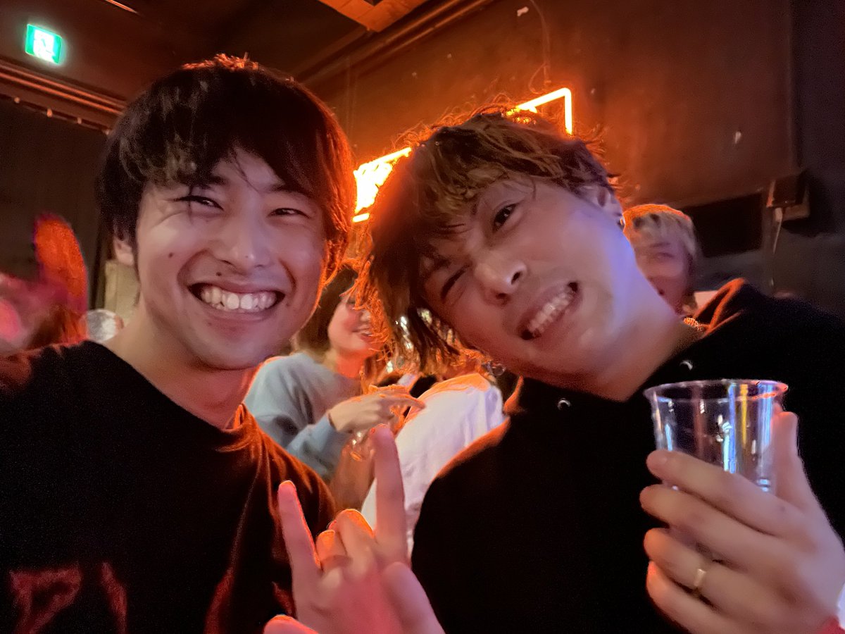 rx_skyfall's tweet photo. KOUBOU最高すぎた!!✨
全アーティストマジでバッチバチでカッコよかったし、おすぎ様との写真撮っていただいて最高の思い出になりました!!📸🙇♂️
本当にありがとうございました🙏✨❤️🔥
#Paledusk
#KOUBOU https://t.co/XxkSv7PT0u