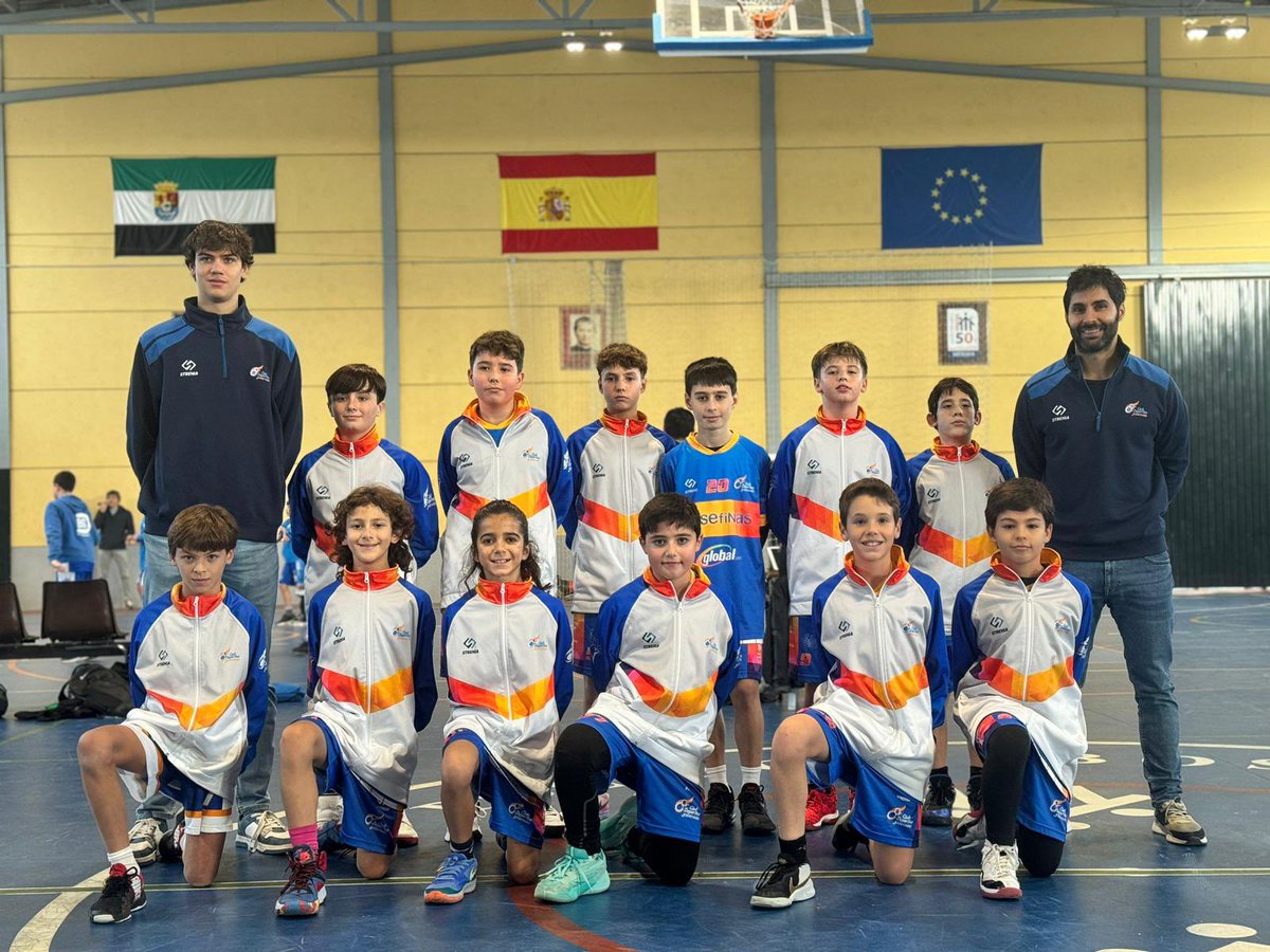 FExB's tweet photo. CLASIFICATORIO LR AM:
Una vez finalizados los triangulares damos la enhorabuena a
#Josefinas y
@sportmaking 
Por obtener plaza para la LR.

Los 4 equipos restantes se disputarán las 2 últimas el fin de semana del 16 de dic.
@cbmaimona 🆚#SajraZafra
@doncelcp 🆚 @EDVGuadalupe https://t.co/REDKnwmM60