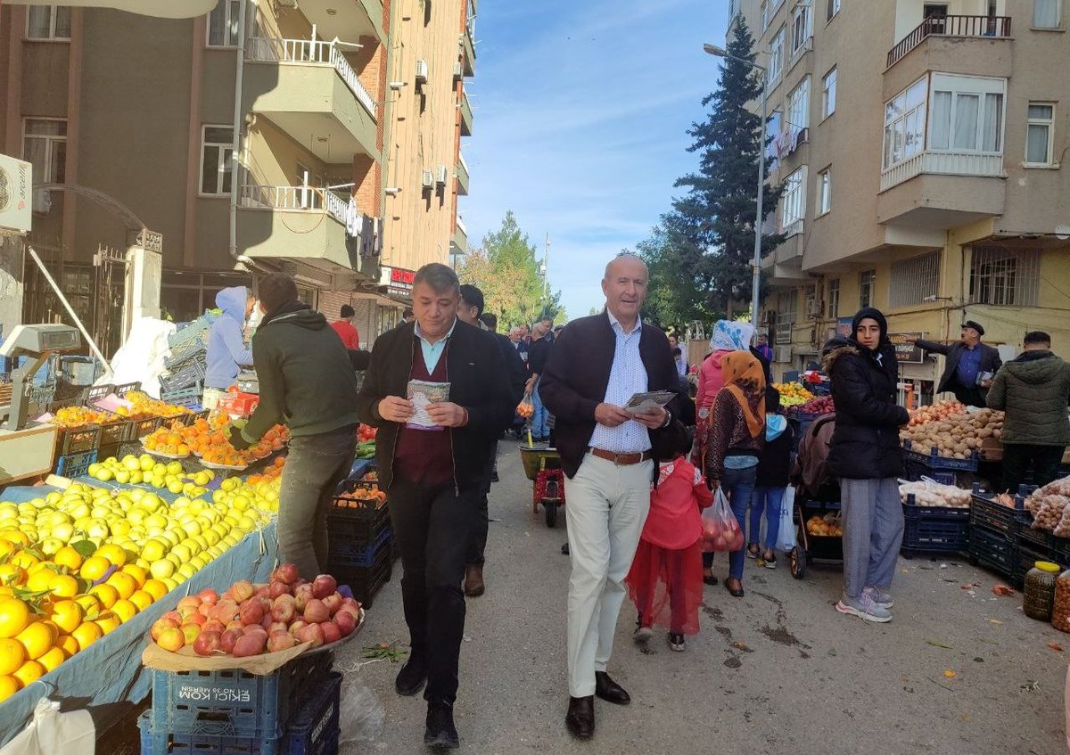 kamurantanhan47's tweet photo. Yarın Saat: 11.00'de Yay Grand Otel’de gerçekleştireceğimiz Mardin İl Kongremize halkımızı davet ettik. Mücadeleyi büyüterek özgür geleceği birlikte inşa edeceğiz. https://t.co/EpKHXGvQ83