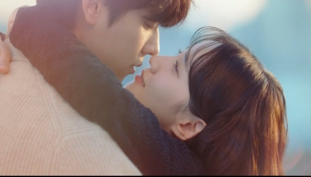 아니 나 원래 키스씬 안좋아하는데
보걸목하 무디바키스씬 개좋아 ㅁㅊ… ㅜㅜ