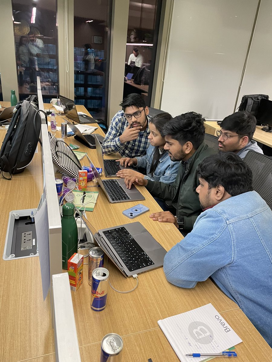 HarshitPurwar's tweet photo. And quiz continues #Hackstone https://t.co/BZEUwJjYZp