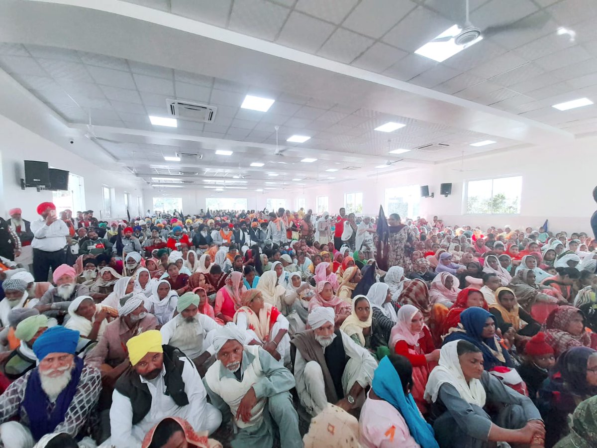 ddvavsj2013's tweet photo. Celebrate International Anti Slavery Day in District Bathinda. Thousands released bonded labourers participate in this event. #rightslab #antislavery #labour #slavery #dalit https://t.co/QuMYPyCheJ