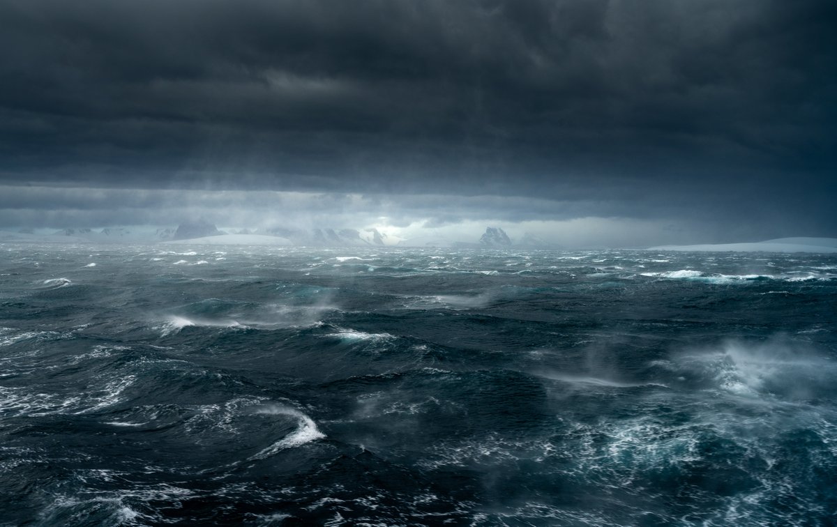 nigeldanson's tweet photo. Antarctic Storm https://t.co/ajKoBxsqf0