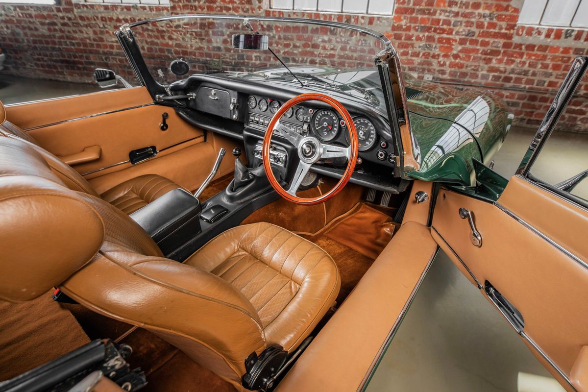 SentiMETAL_ZA's tweet photo. STOCK SPOTLIGHT! ๐ฌ๐ง
-------------------------------------------
FOR SALE: 1972 Jaguar E-Type Series 3 Roadster
> 5.3L V12
> 5spd conversion
> comprehensive resto
PRICE: R1 999 950
=============================
MORE INFO > https://t.co/k7wN0ofj2Y
#classiccars #sentimetal https://t.co/TLIw7Ps0Hx