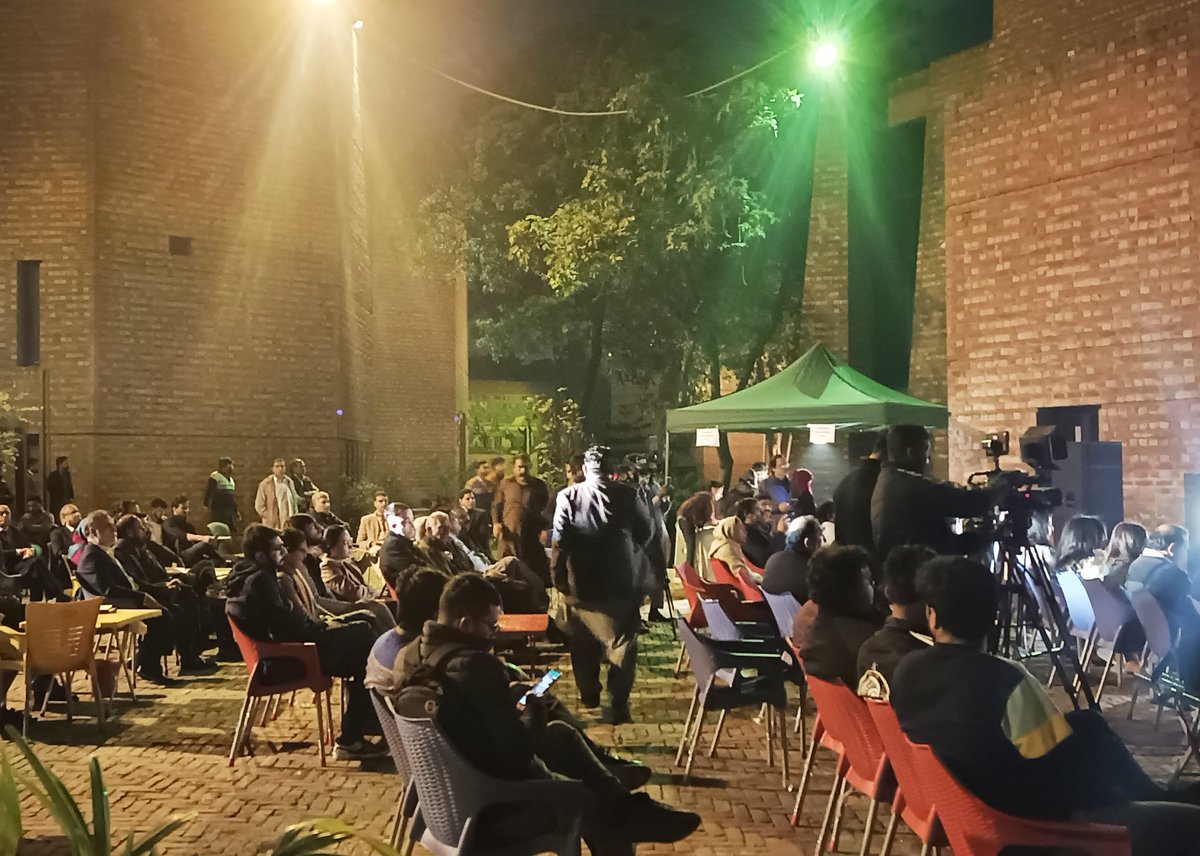 AlhamraLAC's tweet photo. @AlhamraLAC has launched "Alhamra Melodies," a platform for young artists to showcase their talents. This initiative is rejuvenating the music scene, with new and emerging singers.
#alhamramelodies #alhamra #music #lahoreartscouncil #lahore #punjab #mallcomplex @GovtofPunjabPK https://t.co/SqSsqNW1ze