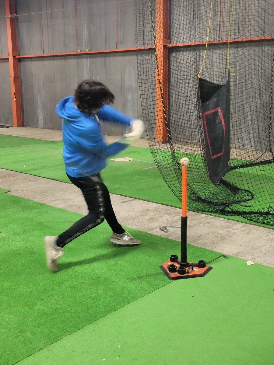 Never too early to get in some reps #BataviaBlueDevils⚾️