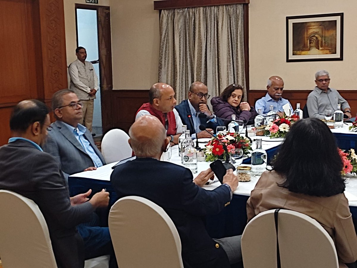 debjani_ghosh_'s tweet photo. Thank you @PramitWorld for that fascinating discussion with #NasscomEC today.... trust you to turn the chaos and craziness of the global geo politics into a spellbinding narrative! Thanks for leaving us with a lot to think through...and yes, we still have a few last questions left.. โบ๏ธโบ๏ธ
@nasscom #ExecCouncil
@RNamb
@keshav_murugesh
@jagdishmitra
@gangadharansind
@rekha_m_menon
@kramanuj