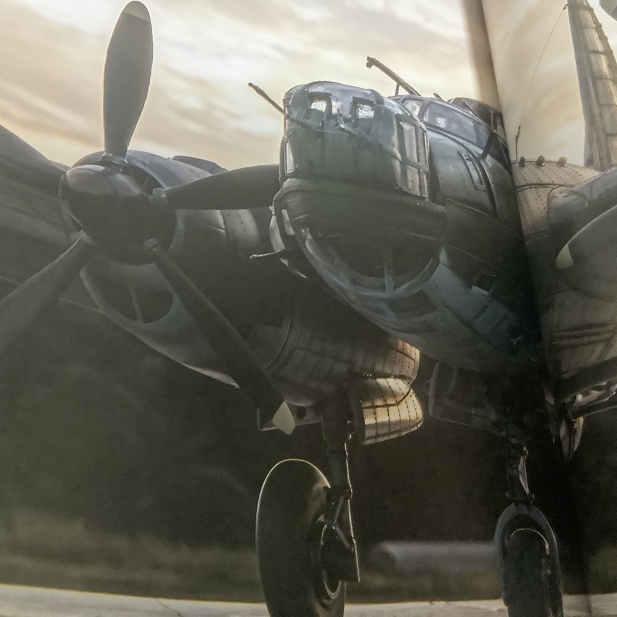 mash1588's tweet photo. 大日本絵画 松本州平 「帝都防空戦 海軍機編」の告知その1
ついに出版になりました！自分で言うのも何ですが、写真が凄い事になっております。内容に関しては その2にてお伝えいたします。是非ともよろしくお願いいたします🙇 https://t.co/ACnQJDNXer