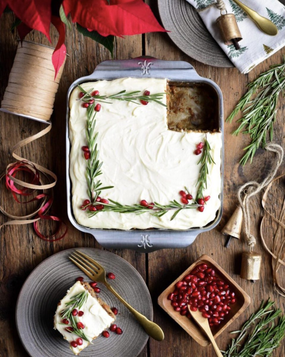 Christmas Carrot Cake🥕 
Recipe👉 zimmysnook.ca/christmas-carr…
I have been making carrot cakes for decades now & I’ve slightly modified this recipe to make it festive! 

Hands up if you’re a carrot cake fan👋

#foodie #holidaybaking  #cake #food #christmasbaking  #SaturdayKitchen