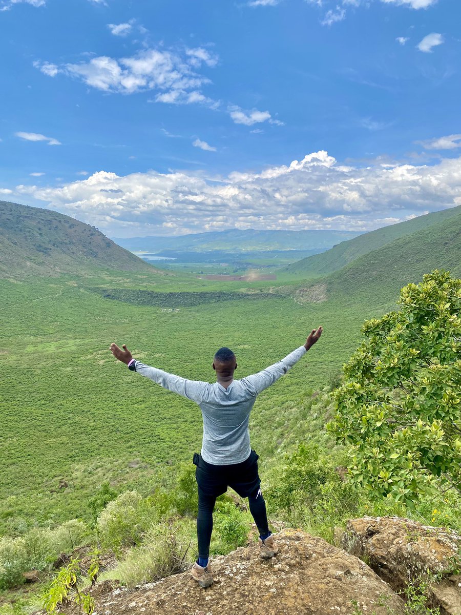 robertontrails's tweet photo. Dear algorithm, please connect me with future hikers. Tell them untold peace, freedom, and connection await them in their journey through the great outdoors. ❤️

📍The horse-shoe crater beside Ugali Hill and Sleeping Warrior near Kikopey. https://t.co/jSUjWu8zZZ