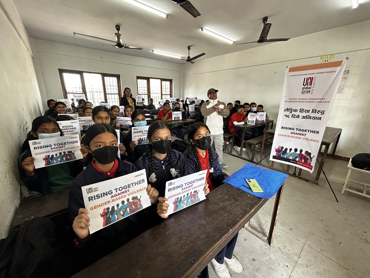 As we continue these #16Days we want to highlight the work of our 🇳🇵unions who are carrying out awareness campaigns in schools on eliminating violence and harassment. Understanding where and how violence starts is fundamental to eliminate it.