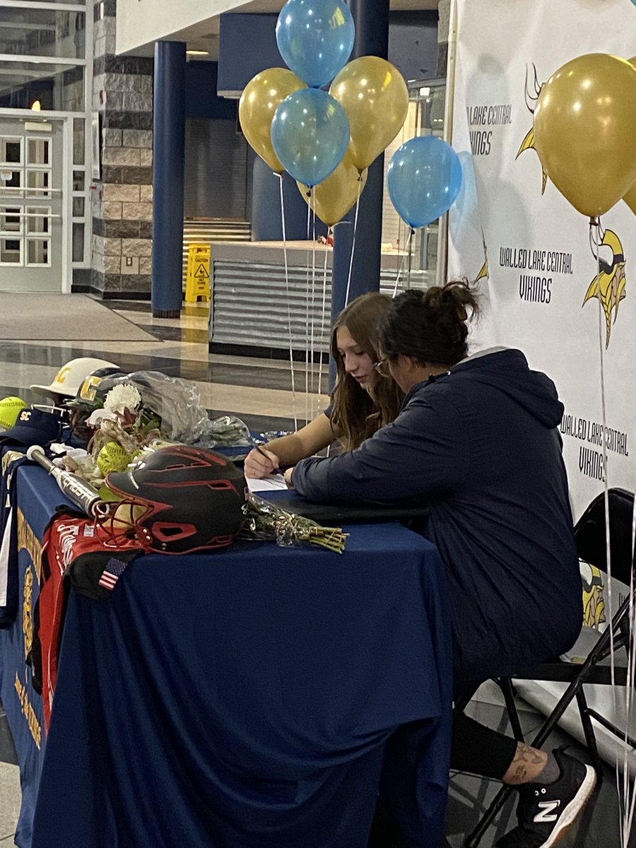 Congratulations to 

🌟GRACE MATHESON 🌟

on signing her NLI to continue her academic and athletic career at Schoolcraft College next fall!

We are so proud of you and thrilled that you found your future home! Go Ocelots! 💙🌟 <a href="/GraceMatheson22/">Grace Matheson</a> <a href="/WalledLkSchools/">Walled Lake Schools</a> <a href="/WLCentralHS/">Walled Lake Central High School</a>