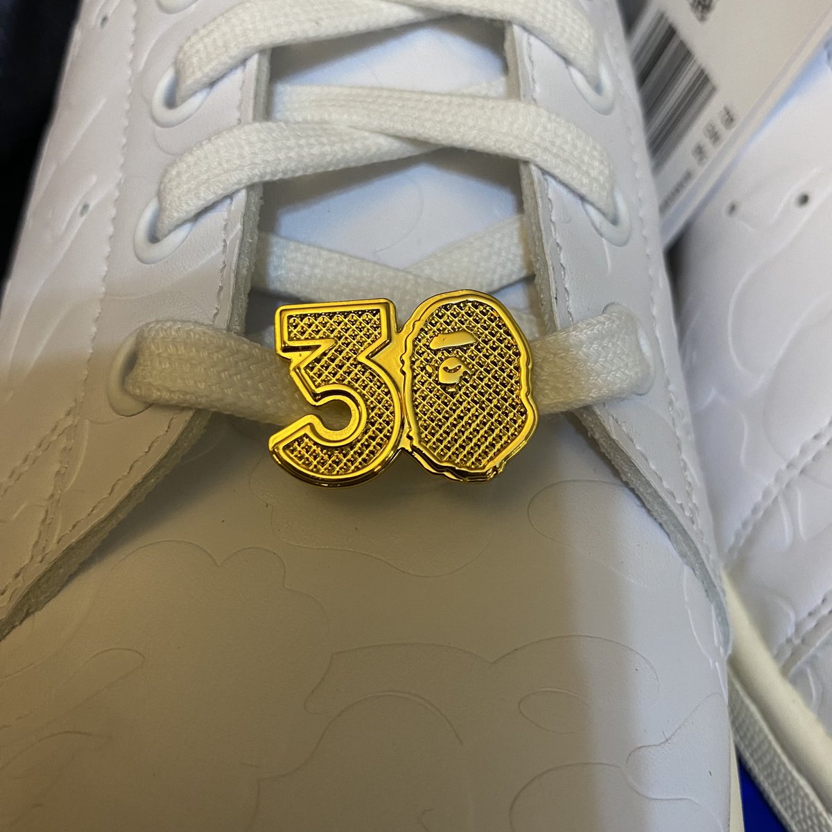 jggo's tweet photo. Hi! For Sale

Adidas x BAPE Stan Smith
Brand New On-hand
Comes Complete (with shoelace and shoebag)
Size UK 9.5/ US 10

PM for inquiries! https://t.co/bF1ceH180I