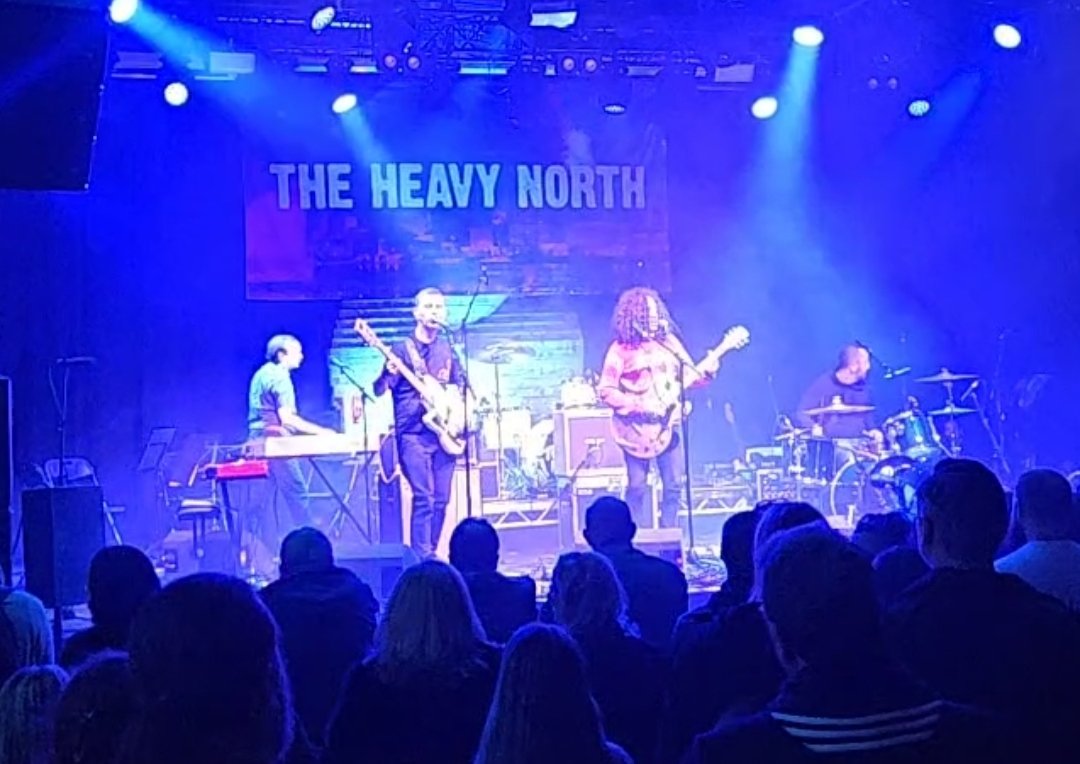 notthisagainrob's tweet photo. Boss night watching some live music, can't beat it! #AmbedoBlue #JayLewis #TheHeavyNorth https://t.co/M9FLF1Swv9