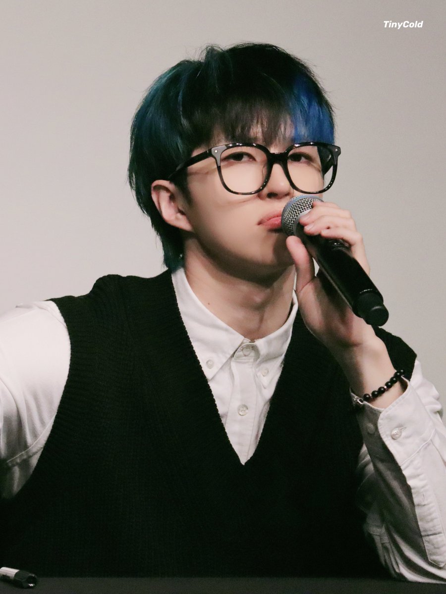 TinyCold1's tweet image. 231202 팬싸 #VIXX #이재환

귀여움 과다이슈다…😗