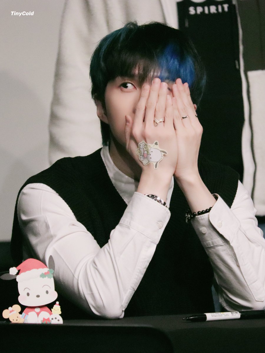 TinyCold1's tweet image. 231202 팬싸 #VIXX #이재환

귀여움 과다이슈다…😗