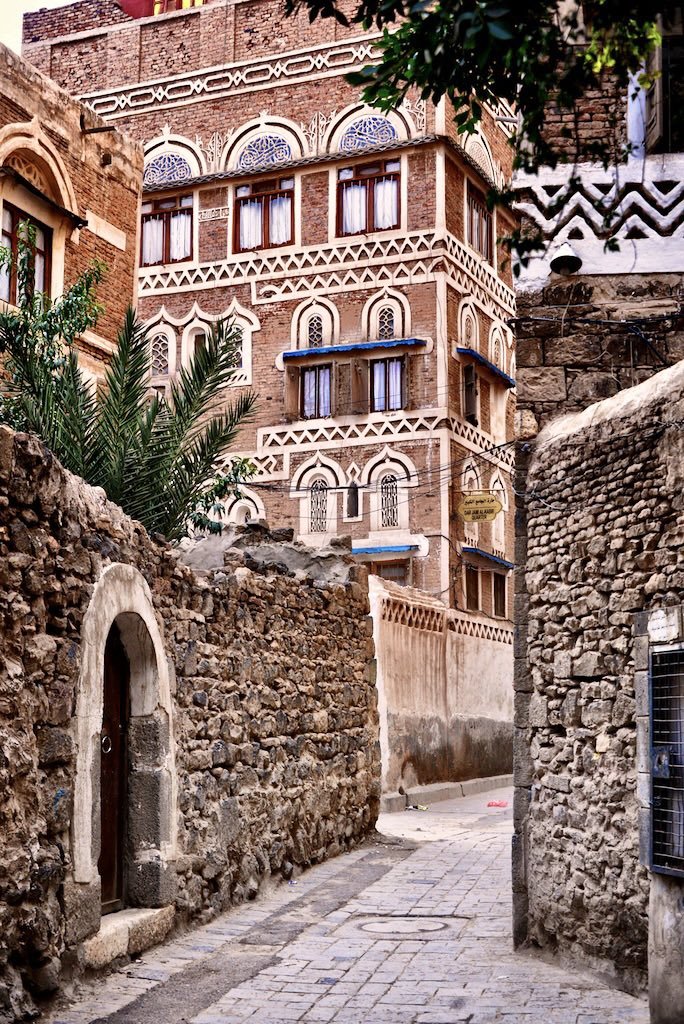 Interior streets in old Sana'a 

#yemen #Sanaa #old_Sanaa