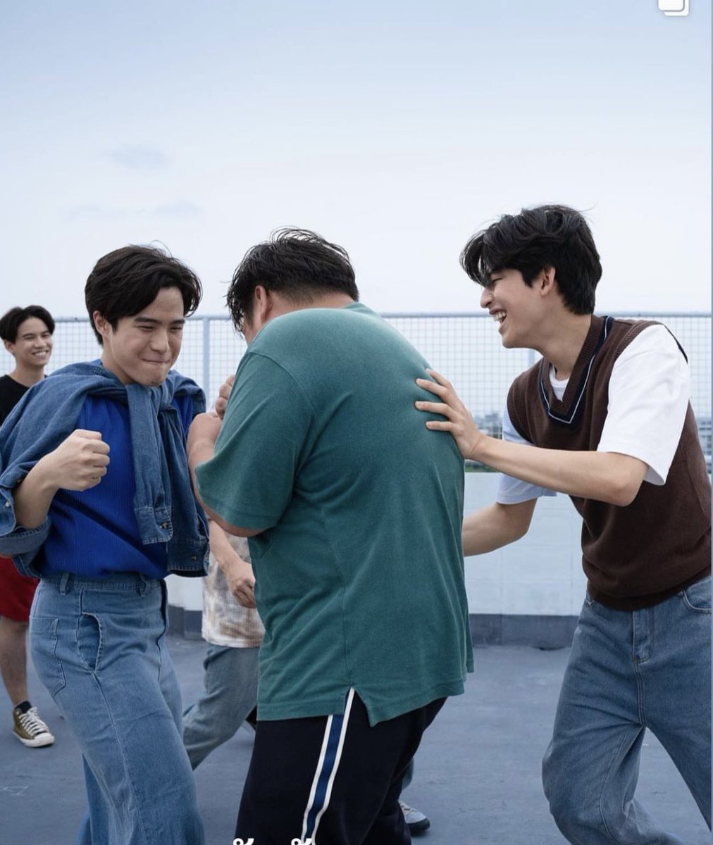 Chani ੯‧̀͡u\ tweet media
