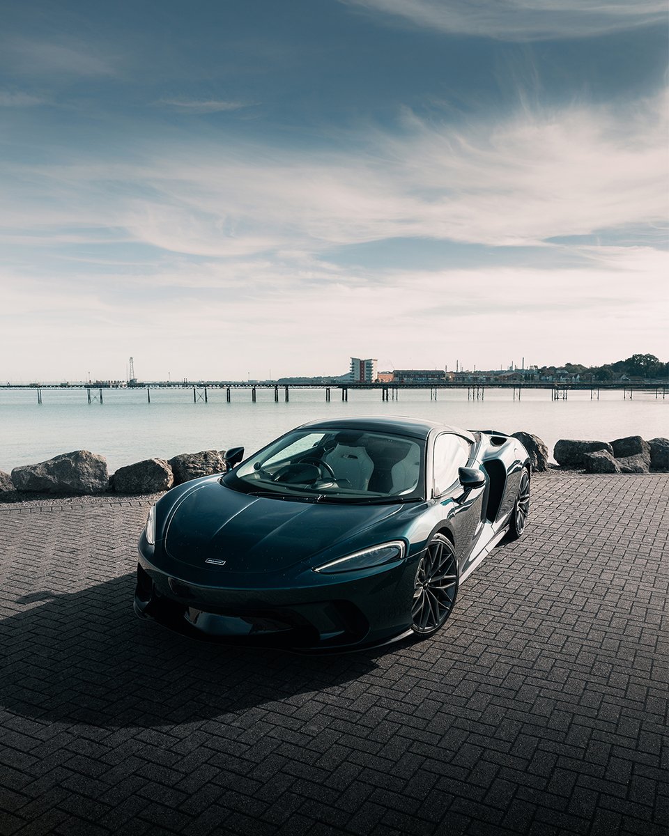 McLaren Automotive tweet media