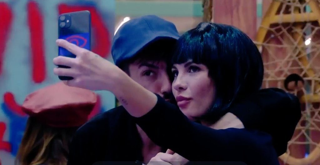 noemiAlcocer12's tweet image. Si no os gusta el trato a Luitingo y Jessica pasamos de el hastag #GHVIP2D a  #Jessingo2D si no seguiran mofandose en nuestra face gente