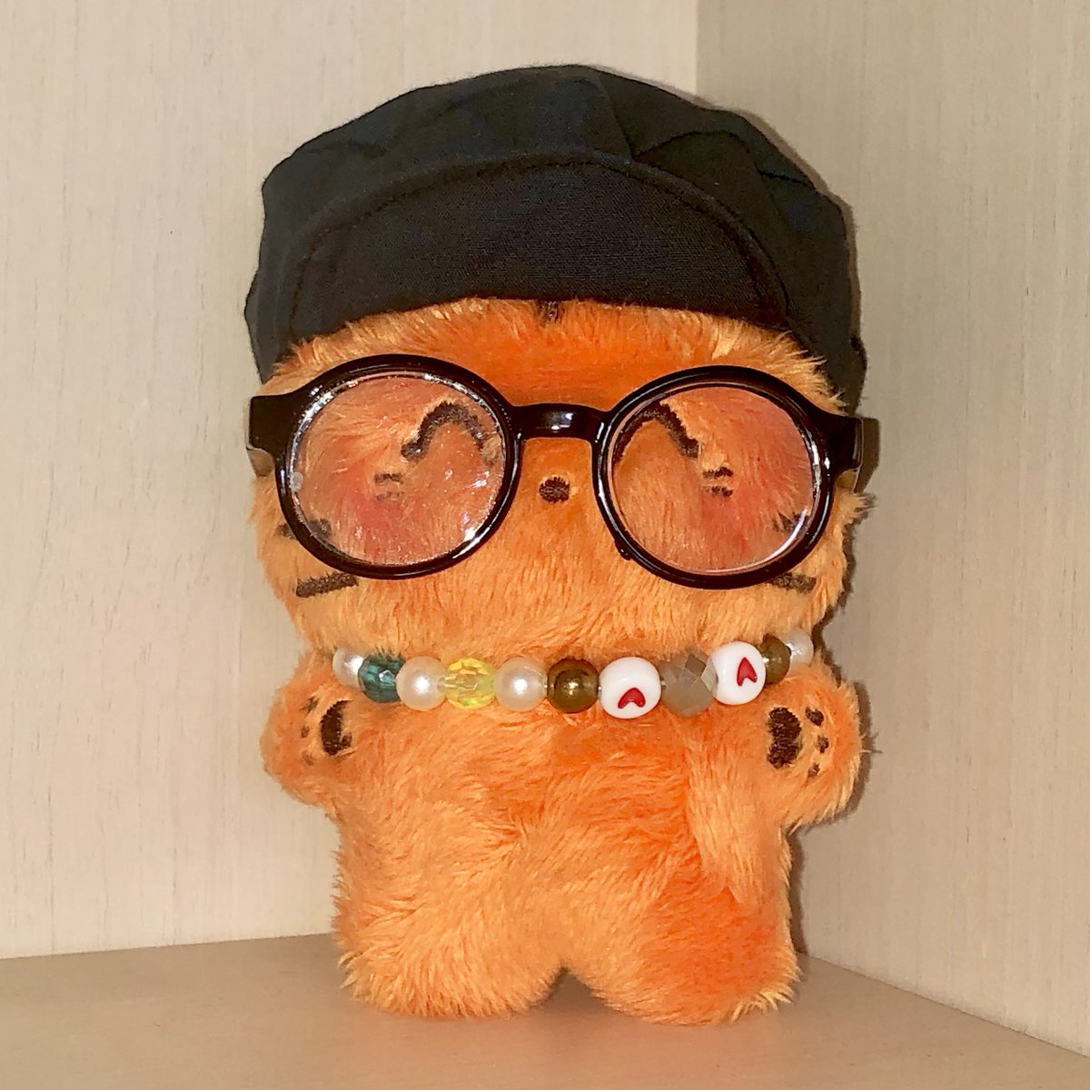bumsik_10cm's tweet photo. 식그니처 의상 착샷 🧡🤍
((실물이 더 귀엽습니다))
사진을 못 찍어서 서러운 총대 🥺 https://t.co/cZsC8u2hMo