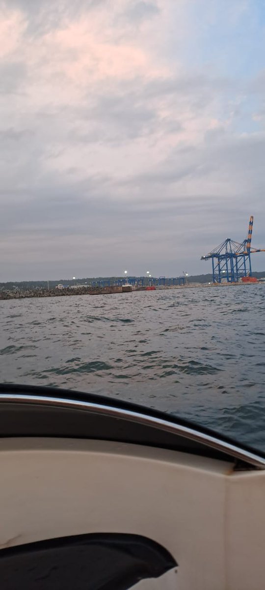 Shilpa_ChillPa's tweet image. #Modani port. #ModaniLoot