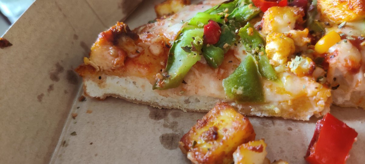 itzhet's tweet photo. @dominos_india Is this how a cheese burst crust needs to be?
Absolutely no help after raising the complaint as your employee calls and says it was made according to company measurements.
If this is the real cheese burst pizza then stop with false marketing. #FalseAdvertisement https://t.co/3zyuqQkASa