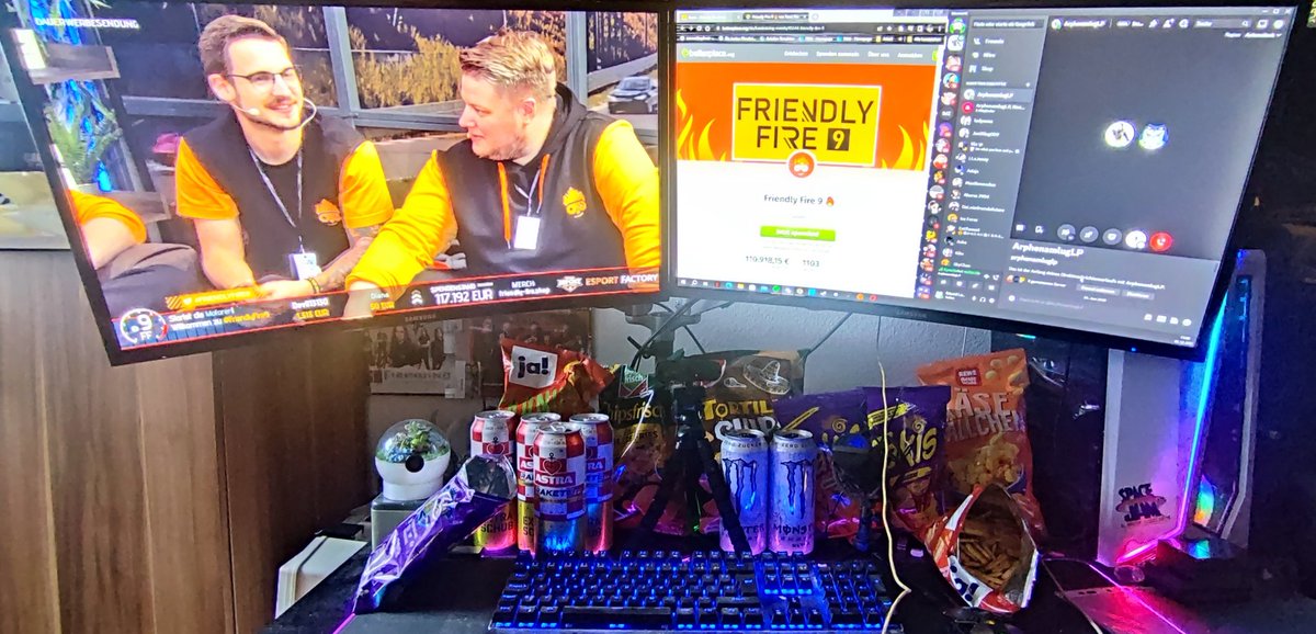 #FriendlyFire9

Gemütlich mit <a href="/Arphenamlug_LP/">Arphenamluglp @Gamescom</a> im Discord sitzen und #friendlyfire9 gucken 🫶🏼