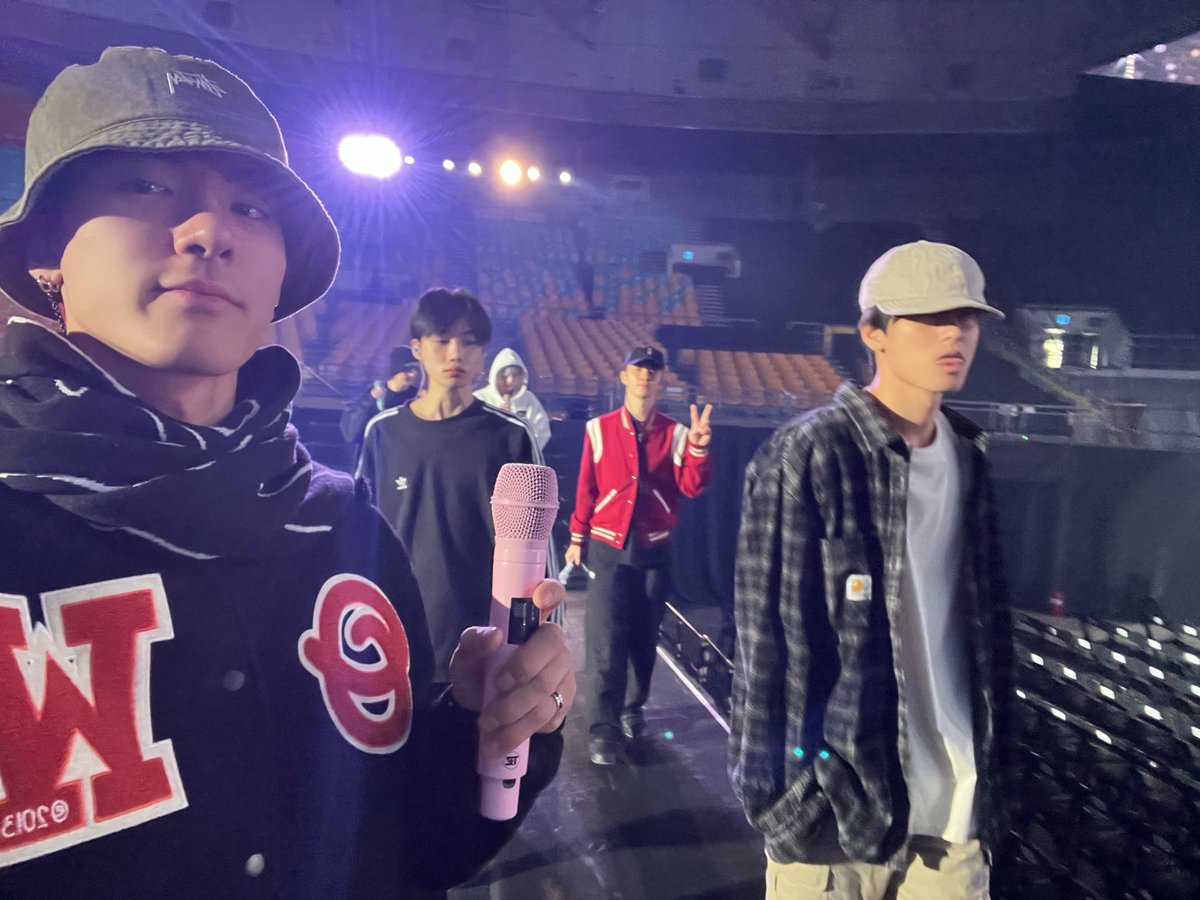 THE BOYZ (더보이즈) tweet media