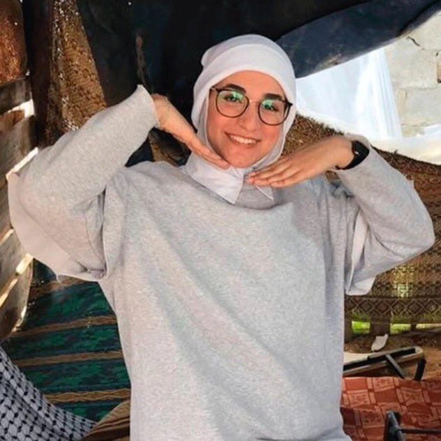 GazaMartyrs's tweet image. The martyr 'Nasreen Nasr Jarada.'

She was a kind and beautiful girl who loved life, but Nasreen did not live a normal life like other girls in the world. Nasreen lived for 29 years and witnessed six bloody wars, the last of which she experienced 20 days of horror that ended with…