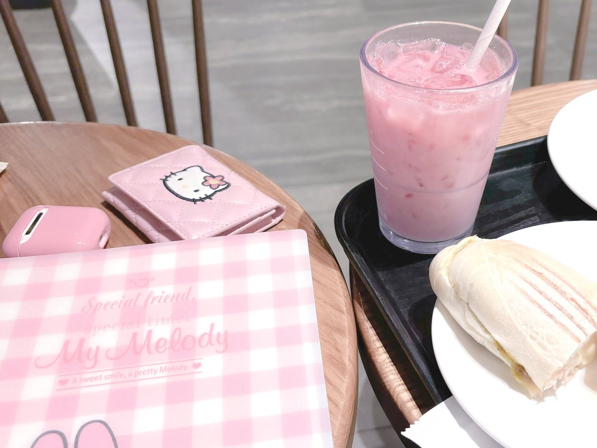 zzd6ed's tweet image. 내일 시험장 갈 때.....
외이션머브이 노래 무한 반복해야짐....