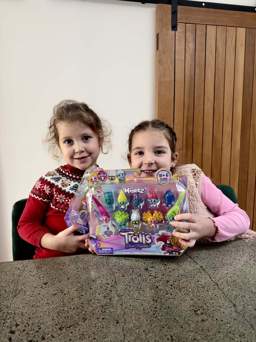 Trolls, with their vibrant colors and infectious energy, have been enchanting kids for generations.
#TrollsMineez #TrollsBandTogether #TrollsMagic @DreamWorksAnimation @supermoosetoys <a href="/veryuk/">ana hurtado</a>, <a href="/amazonuk/">Amazon.co.uk</a> @entertainer_toys