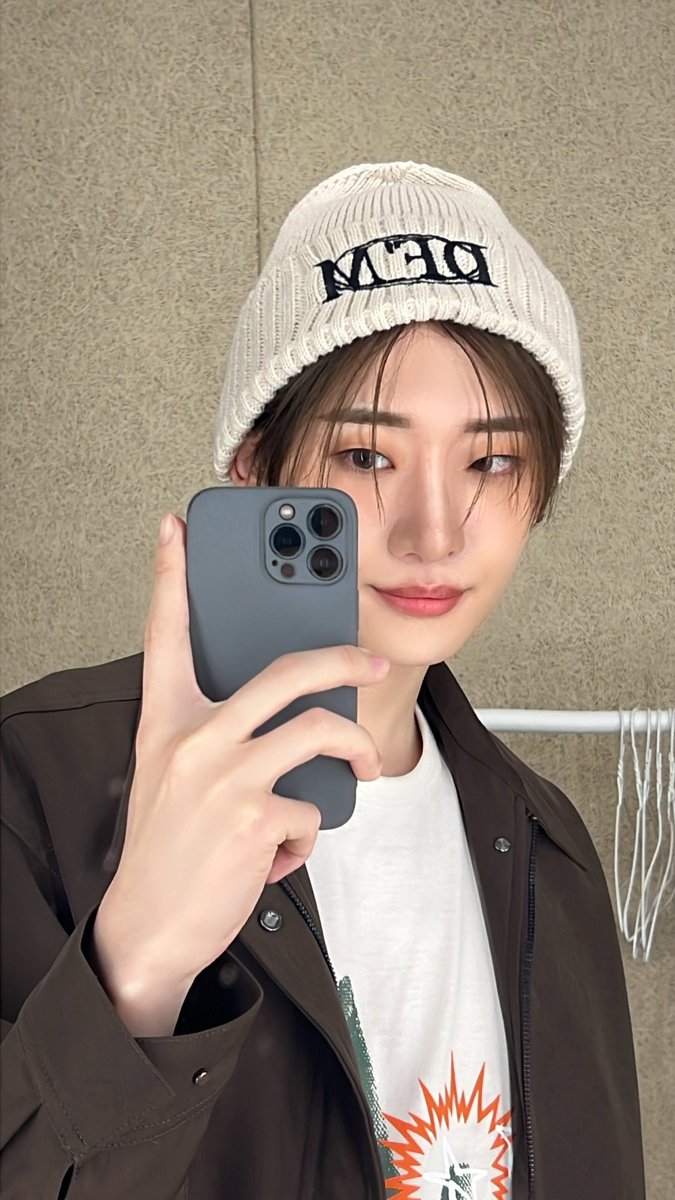 온리원오브 tweet media