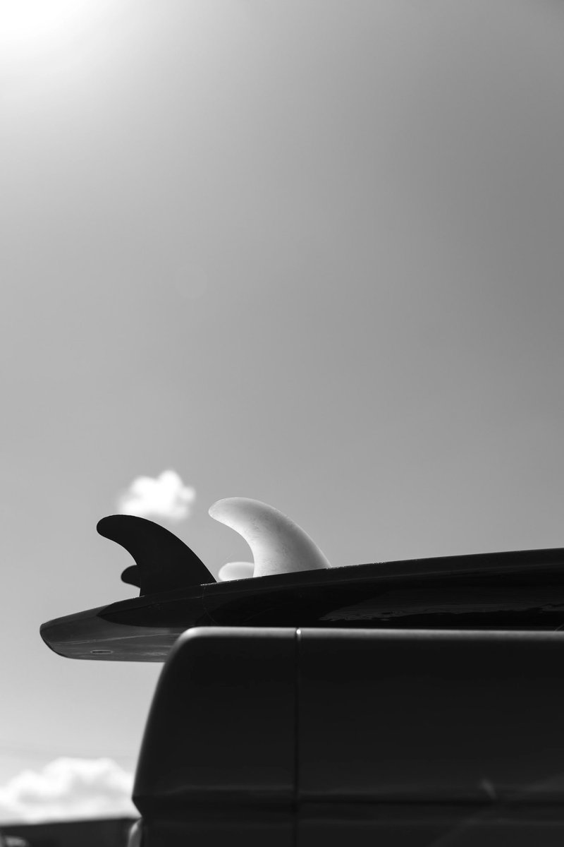 A sense of adventure and a world of possibility are self-evident in <a href="/FriedcknRy/">Ryan Allen</a>’s wonderful, Off Shore. Surfing is abstracted to sheer beauty in this remarkable shot. sloika.xyz/friedchickensa… #nftphotoreview #nftphotography #nftcollector #nftcommunity