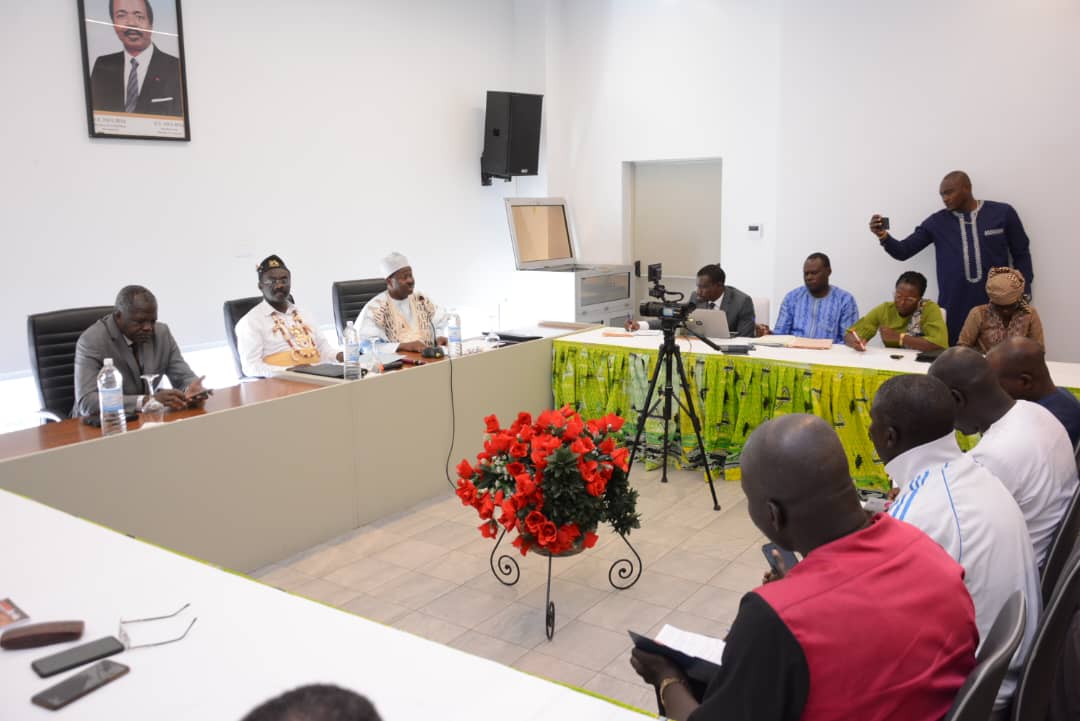 camnosc's tweet photo. Sports & Physical Education Minister, Pr. Narcisse MOUELLE KOMBI, accompanied by the CNOSC V.P, Mr TALBA MALLA IBRAHIM, led a high-level strategic mission to Garoua on December 01 & 02 as part of the preparations for the Cameroon National Games 《DIXIADES GAROUA 2022》
#dixiades https://t.co/A7uz6ve8K4