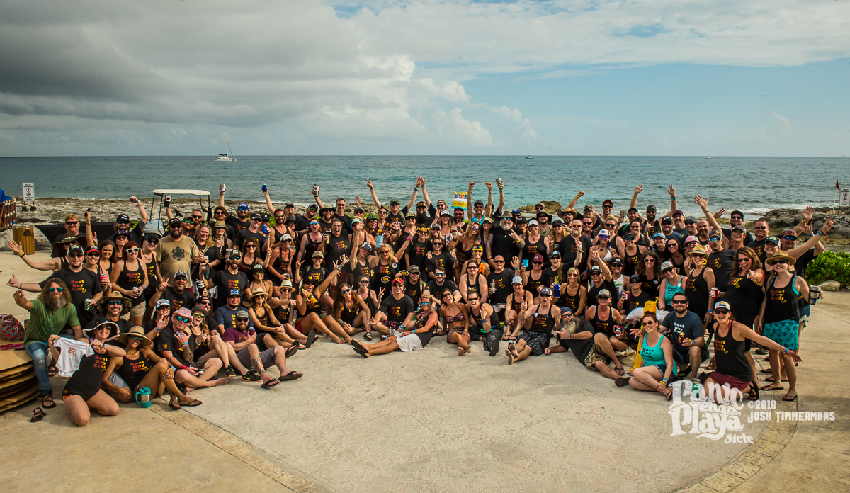 panicenlaplaya tweet media