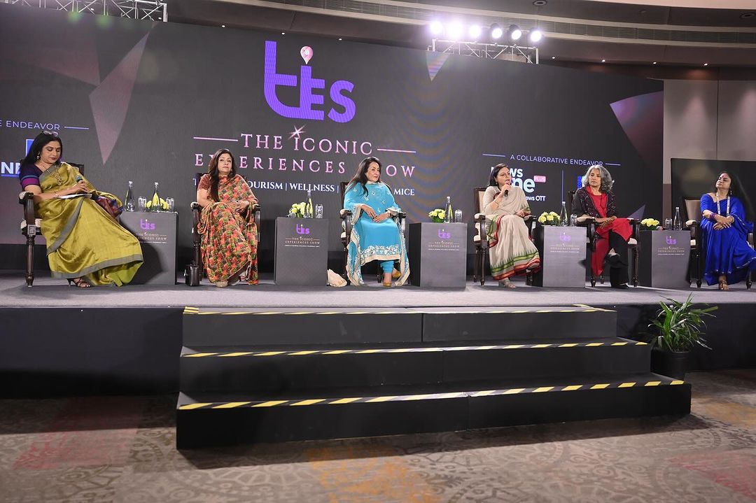 officeandyou's tweet photo. Any guesses on who are these women ? (Tag them if you can identify) And why they choose to wear ethnic clothes while they are at work?  #women #workwear #indian #fashion #saree #suit #ethnic #brand #indian #proudtobeindian #officeandyou #oandy https://t.co/QPB9KJR6iX