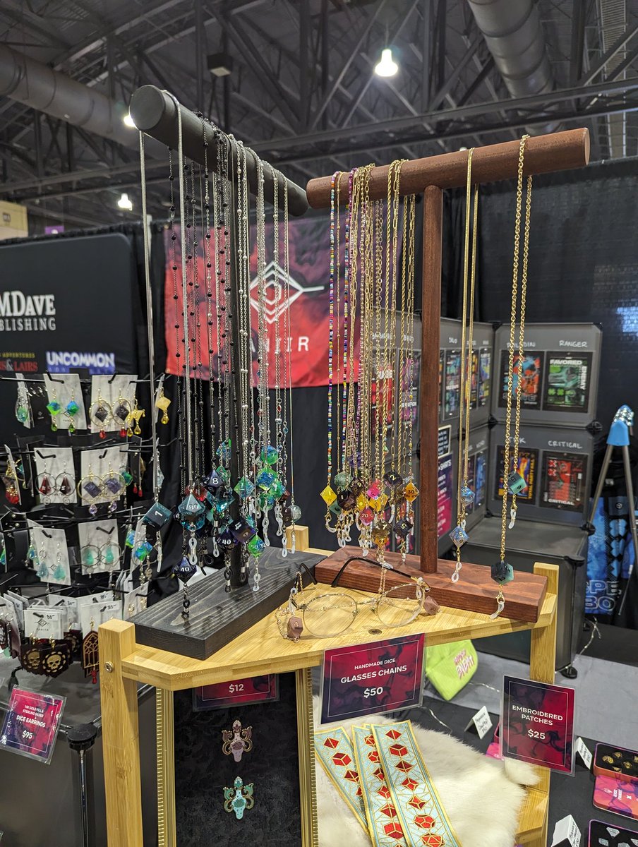 Day 2 of PAX Unplugged and if you're into dice or aesthetic jewelry, highly recommend checking out the Yaniir booth! Stuff sells fast (no surprise; it's gorgeous). What are y'all's favorite booths so far?