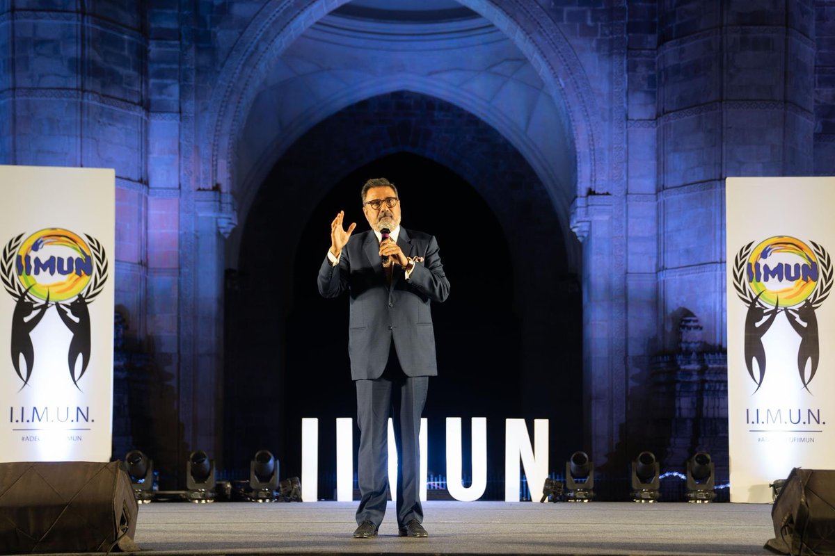 To one of the kindest human beings who has graced I.I.M.U.N., one of our personal favourites and our beloved advisor - Here’s wishing you the happiest birthday! 🙌❤️ @bomanirani