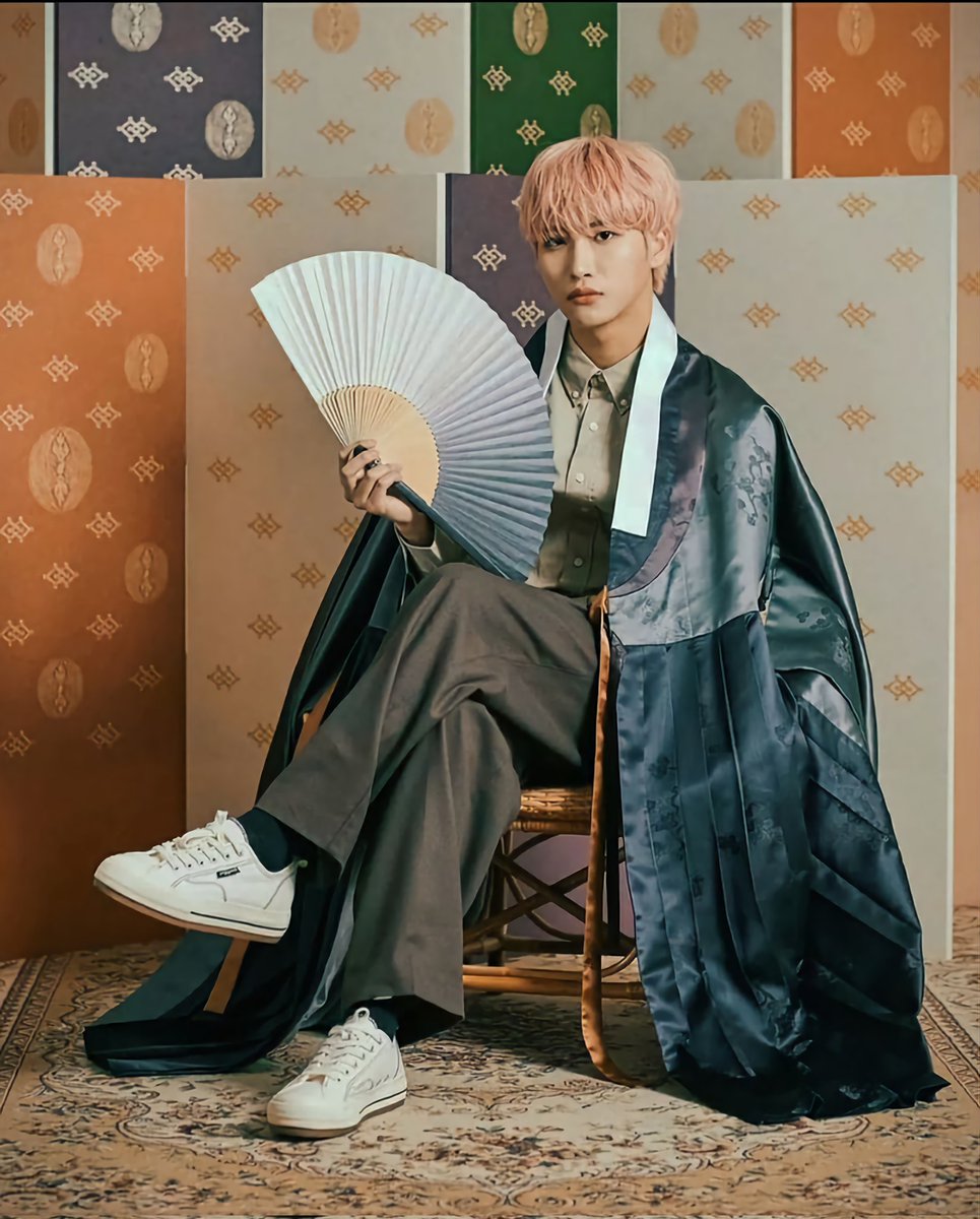 "Dreaming Of The Sea" by <a href="/joonijoongi/">sarah 🌊</a>
 archiveofourown.org/works/33004882

☆ A/B/O dynamics 🐺 
☆ Yi J0seon dynasty 🎎
☆ Strangers To Lovers 💞