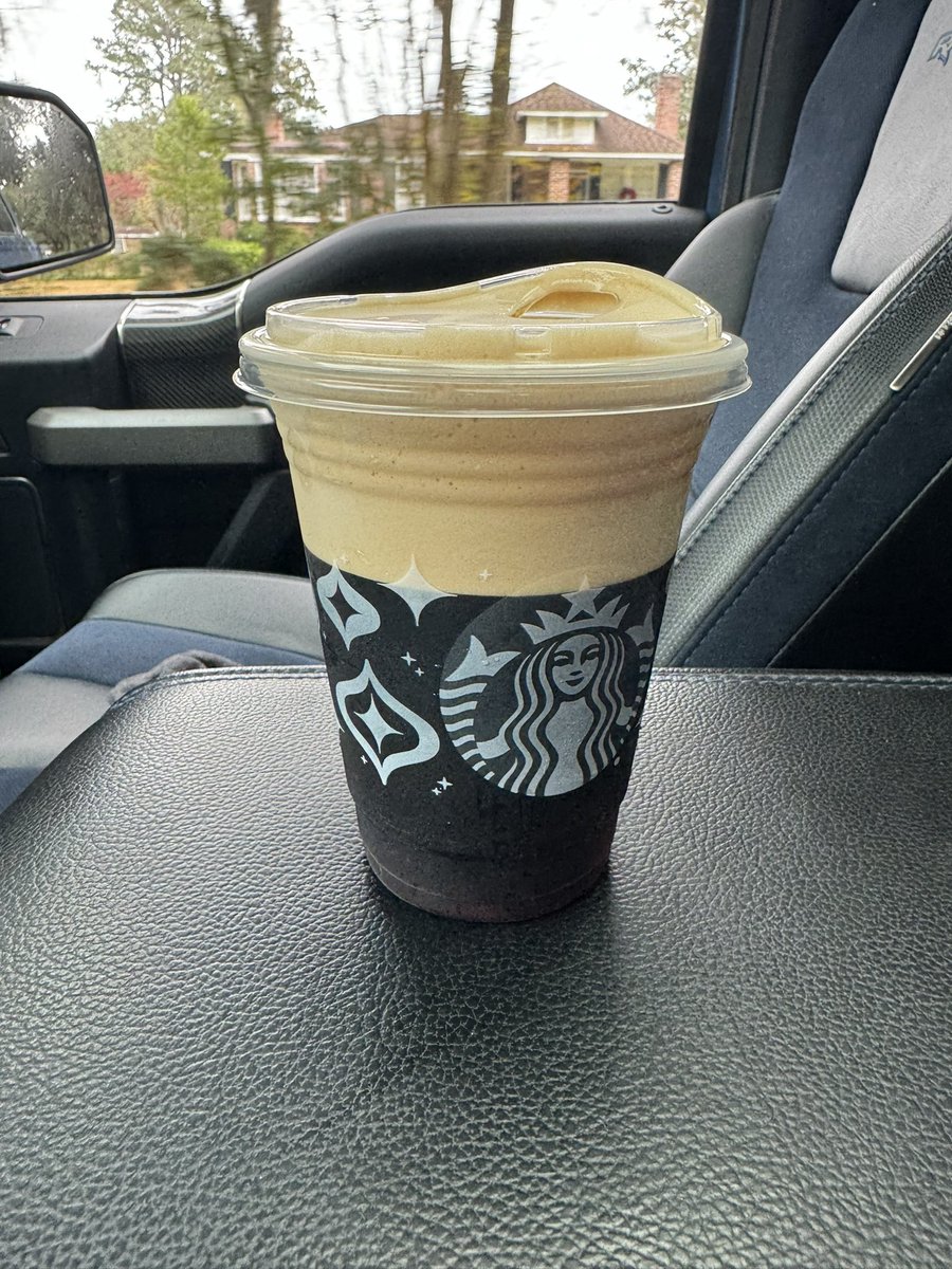_valcarcel_'s tweet photo. Hey @Starbucks did I really just pay 5.50 for half a cup of coffee and then get turned out of the store when I asked if it possible to fill this up? Yes. 

Would @dunkindonuts ever do this to me? No. Not even a little https://t.co/UL4yHq3TWn