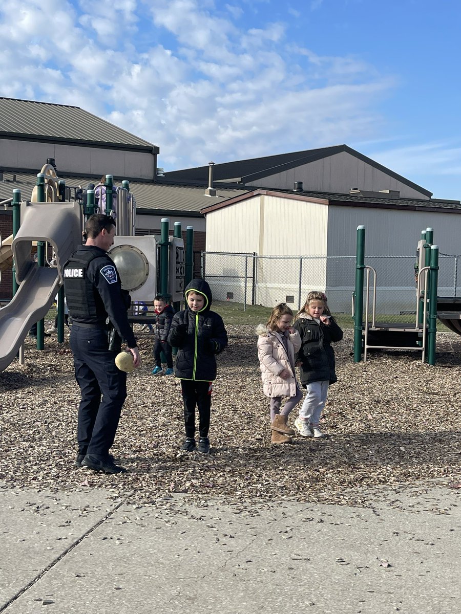 That’s a wrap with our first LRE Walk-a-Thon! We enjoyed rewarding our top earners and celebrating our schools success! Again … thank you to all of our wonderful donors. We appreciate you! 

#StrongerTogether ❤️👟