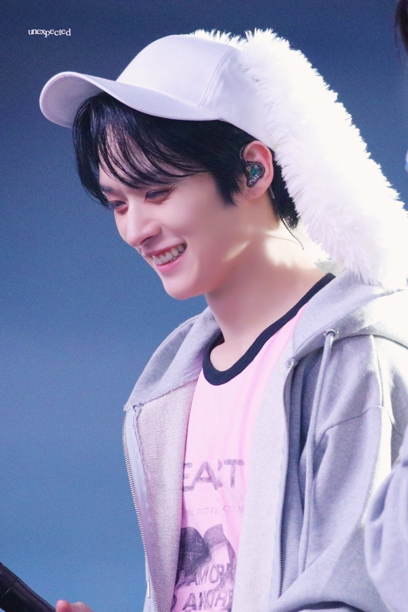 231022 Seoul Special 이엔이를 귀여워하는 리노를 귀여워하는 나,,🥹 #Straykids #스트레이키즈 #skz #Leeknow #리노 #이민호