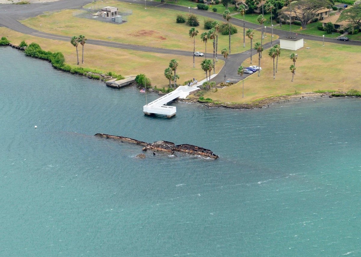 This is a picture of what remains of the USS Utah in Pearl Harbor, HI. 64 sailors are still on watch and gave their lives for the freedoms we have today. Forever greatfull! #veterans #patriot #POW #MIA #KIA @RealDeanCain @GarySinise @Dakota_Meyer 🇺🇸🇺🇸🇺🇸