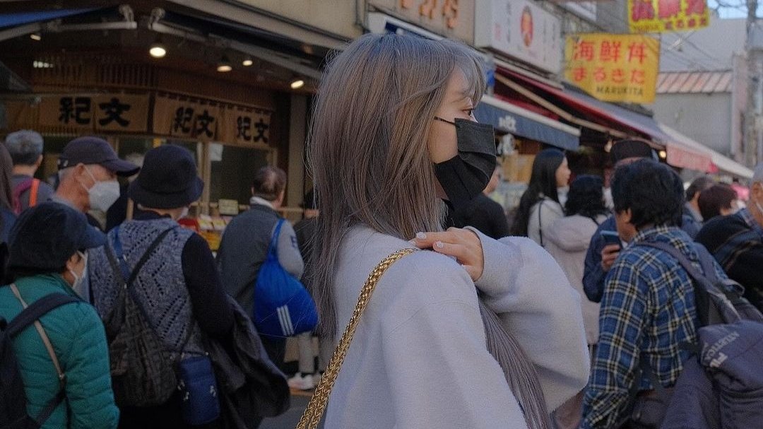 Before our mama performance, I was wandering around Japan and feeling so pumped up by the awesome vibes when suddenly, my tummy is super happy! I totally stuffed myself with yummy gyudon and tamagoyaki – they were like taste fireworks that made me crave more; so nyammi :9