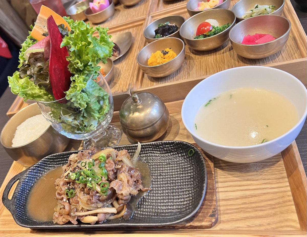 PbP2r's tweet image. 広尾の韓国料理屋さんHASUOでランチしてきました
上品なお料理を少しずつ🫶

#HASUO
#広尾